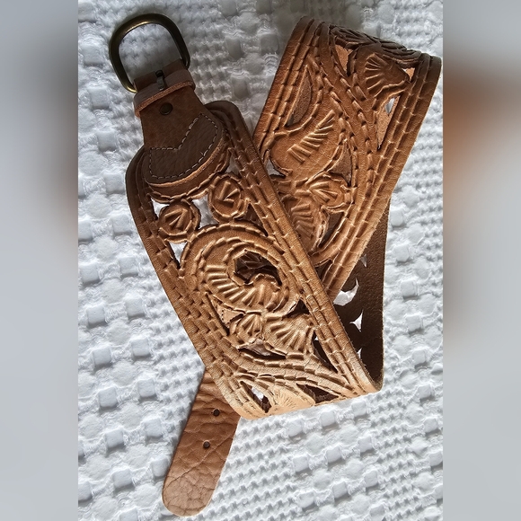 Motif-56 Accessories - NWOT Motif-56 Handmade Artisanal Leather Belt-size Small